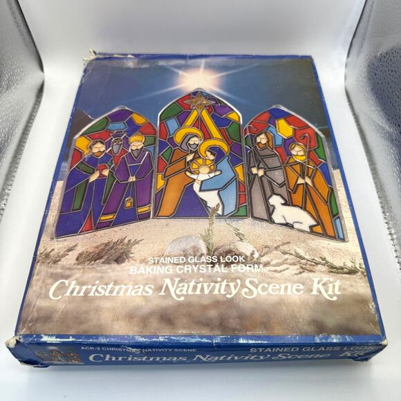 VTG Stained Glass Look Christmas Nativity Scene Kit Baking Crystal Craft Kit - Picture 2 of 6